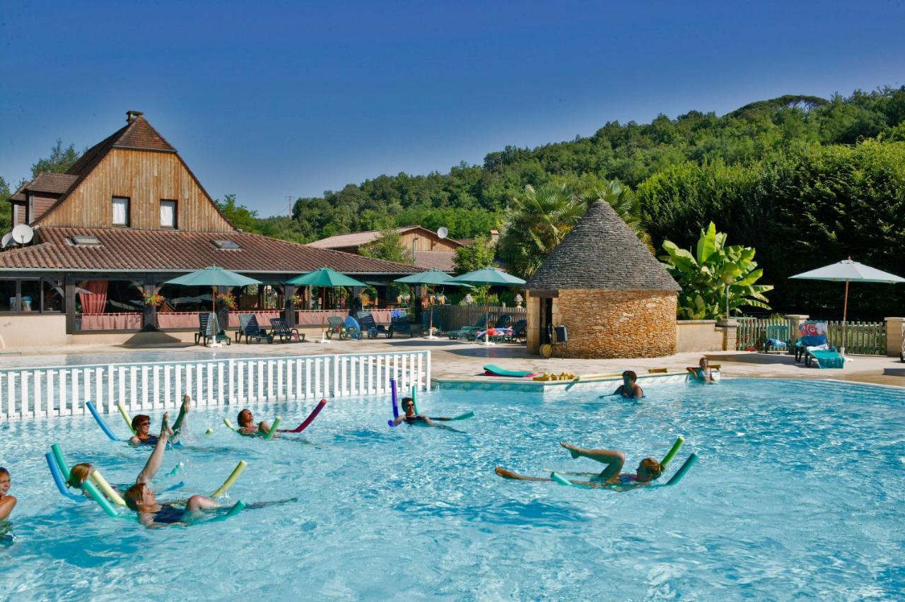 Hotel Camping Sunissim Le Moulin du Roch 5 stars Sarlat Exterior foto